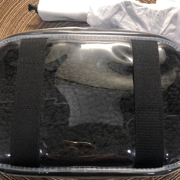 UGG Janey II Clear Black Crossover Bag - Picture 3 of 8